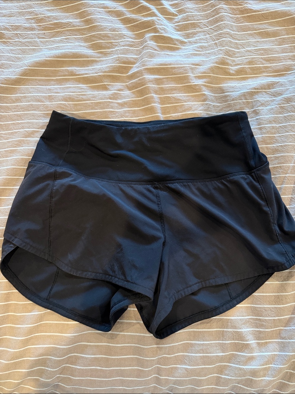 Lululemon speed up high rise short 4”